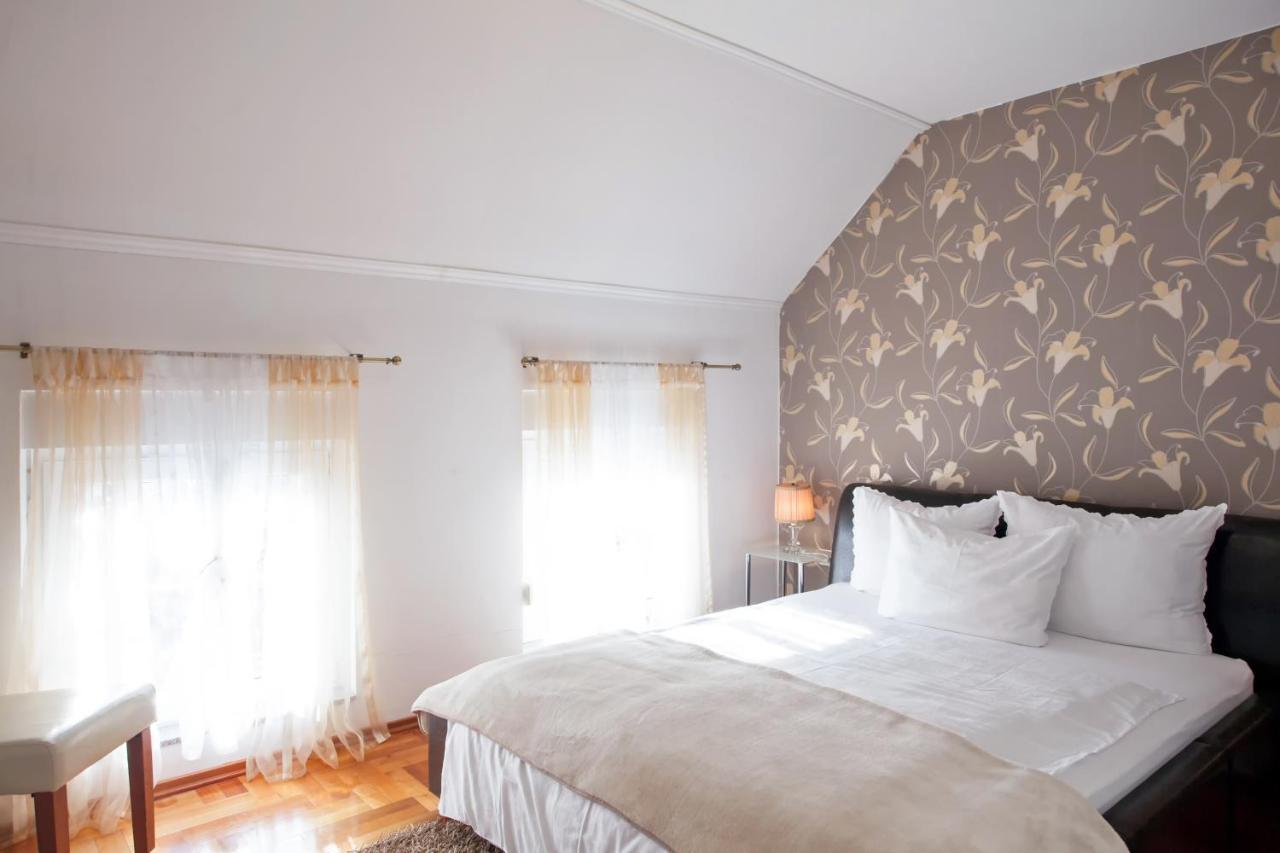 Vila Rosa Vukovar Bed & Breakfast Eksteriør bilde
