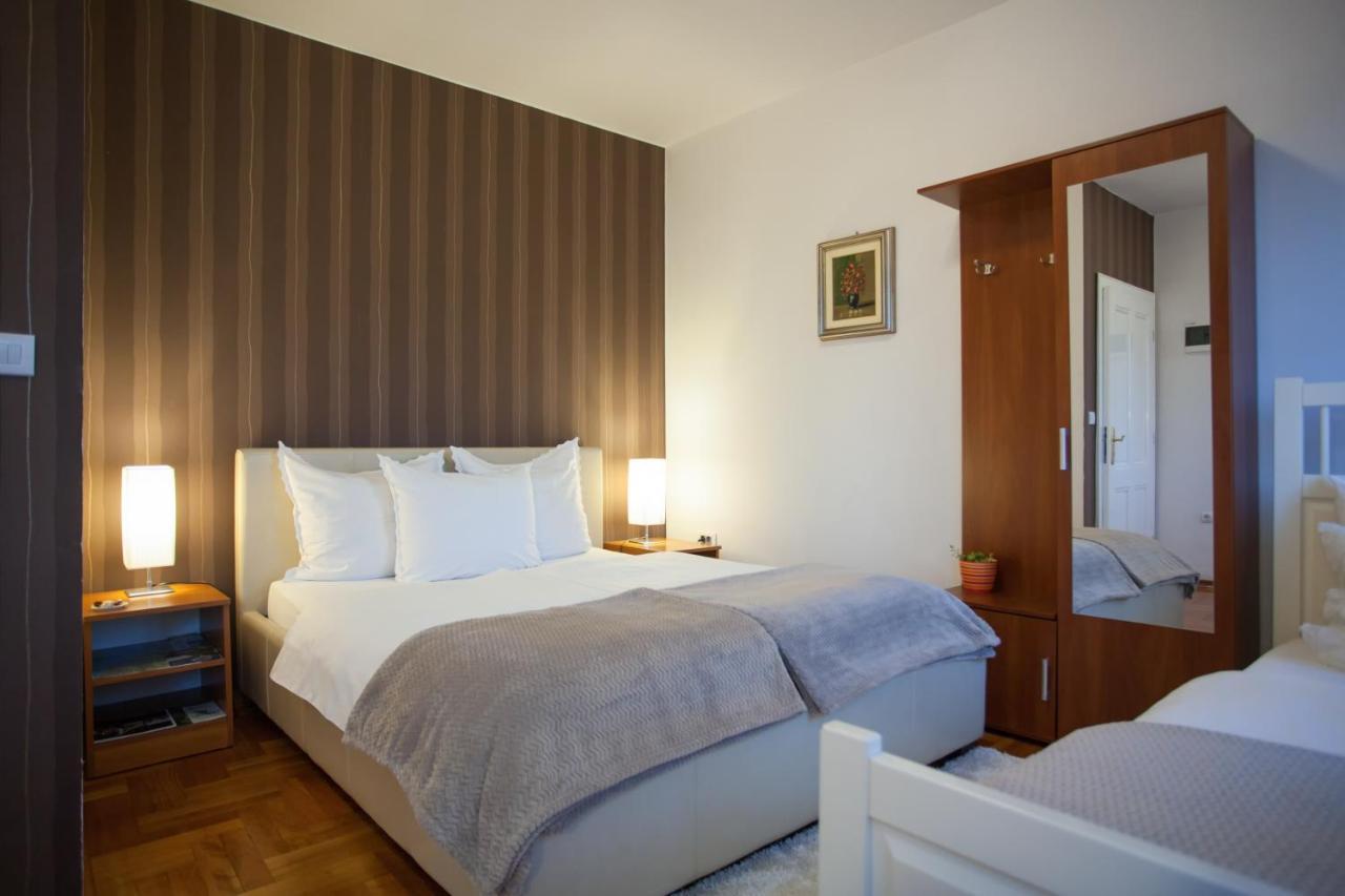 Vila Rosa Vukovar Bed & Breakfast Eksteriør bilde