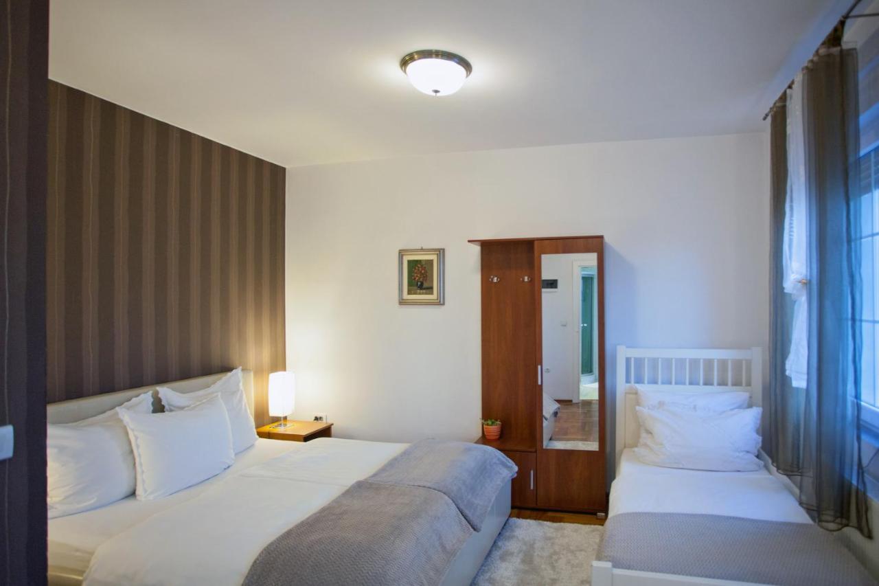 Vila Rosa Vukovar Bed & Breakfast Eksteriør bilde