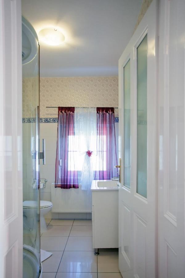Vila Rosa Vukovar Bed & Breakfast Eksteriør bilde